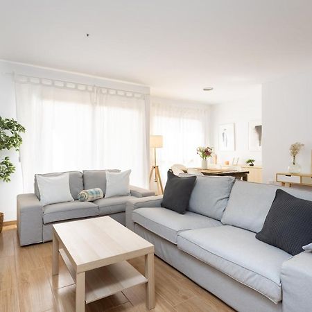 Home2Book Design Black & White Santa Cruz Home Bagian luar foto