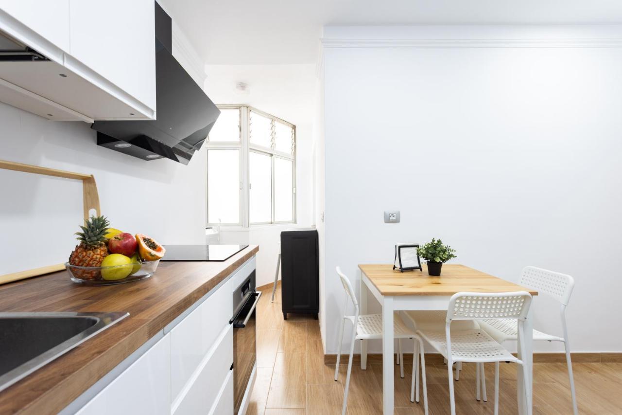 Home2Book Design Black & White Santa Cruz Home Bagian luar foto