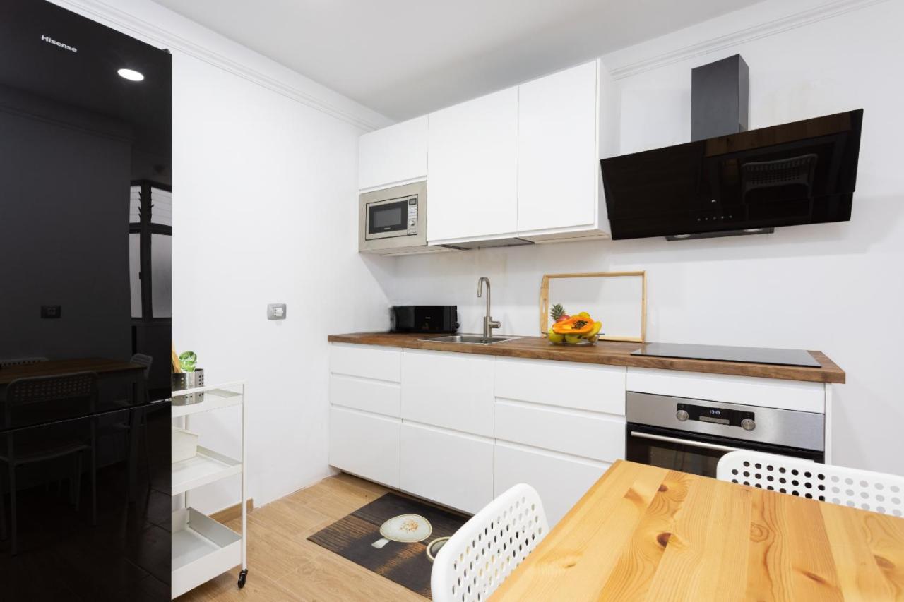Home2Book Design Black & White Santa Cruz Home Bagian luar foto